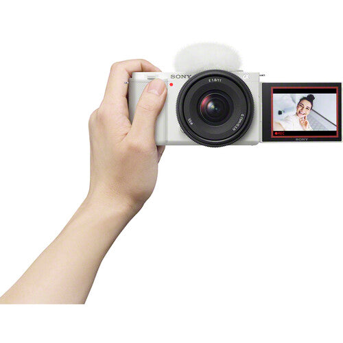 Sony E 11mm f/1.8 Lens