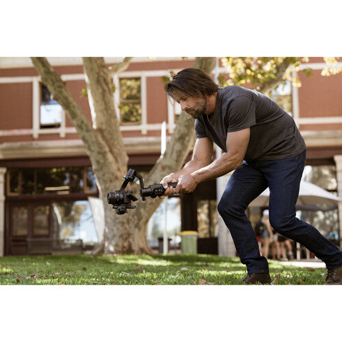 Sony a6700 Mirrorless Camera with 18-135mm Lens