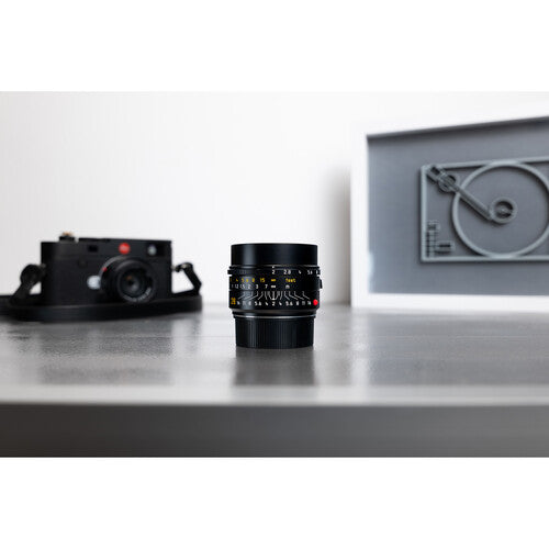 Leica Summicron -M 28 f/2 ASPH (Black Anodized)