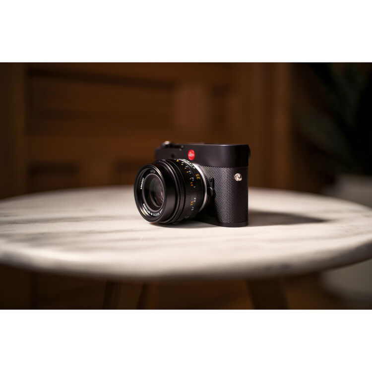 Leica Noctilux-M 35 f/1.2 ASPH. (Black Anodized Finish)
