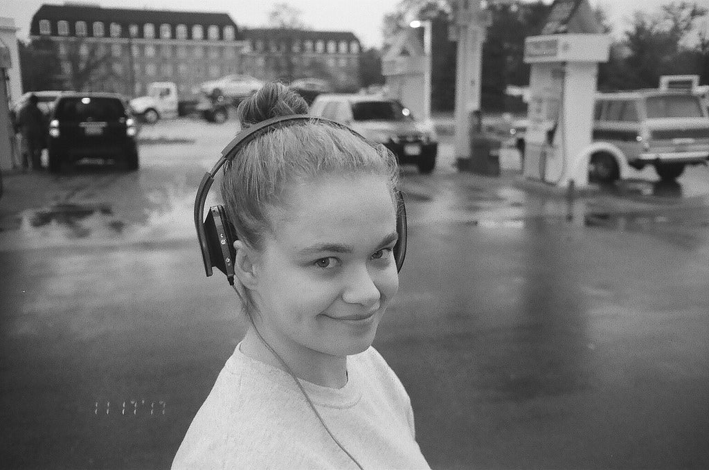 Film Photography Project Svema Foto Black & White Film - ISO 400 (35mm) (24 Exposures) (1 Roll)
