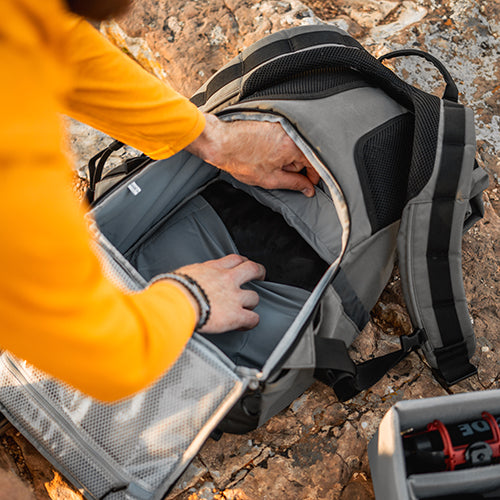 Promaster Jasper 2.0 Medium Rolltop Backpack (7.5 + 9 L Black)