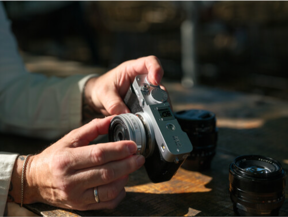 FUJIFILM X-E5 Body with XF23mmF2.8 R WR Lens Kit (Black)