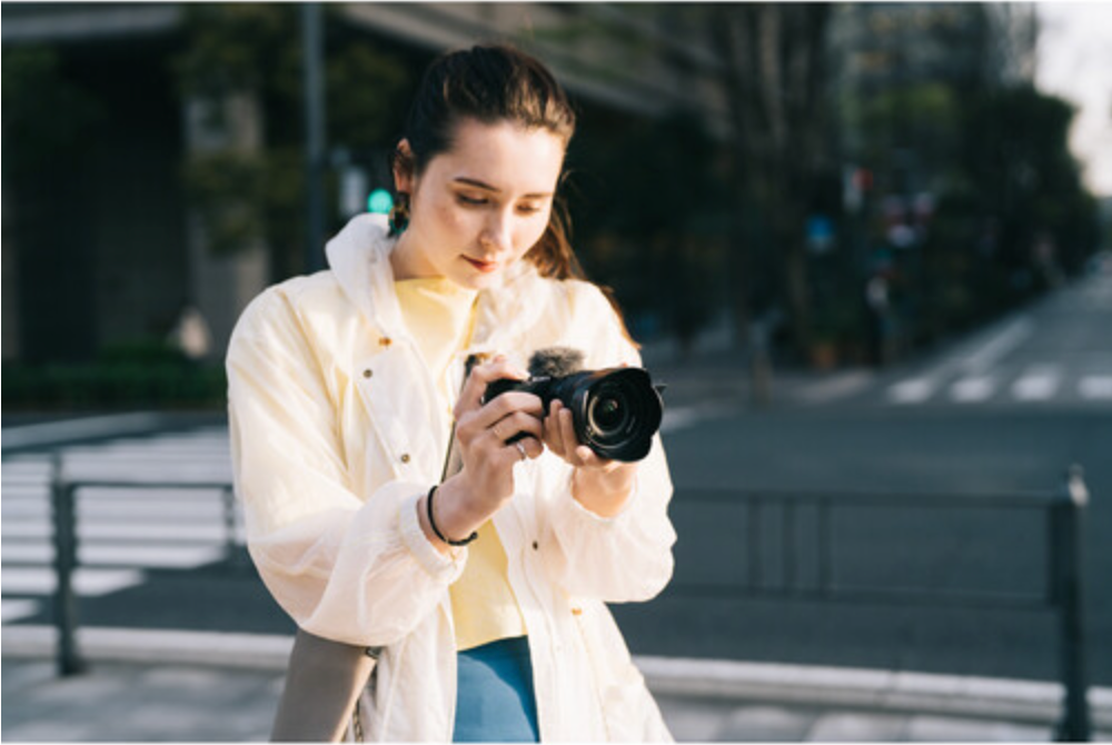 Sony ZV-E10 Mirrorless Camera with 16-50mm f/3.5-5.6 II Lens (Black)