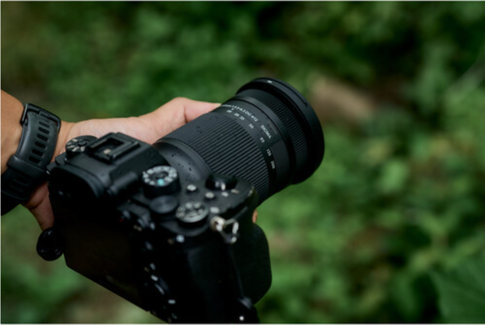 Sigma 20-200mm F3.5-6.3 DG Contemporary Lens for L Mount