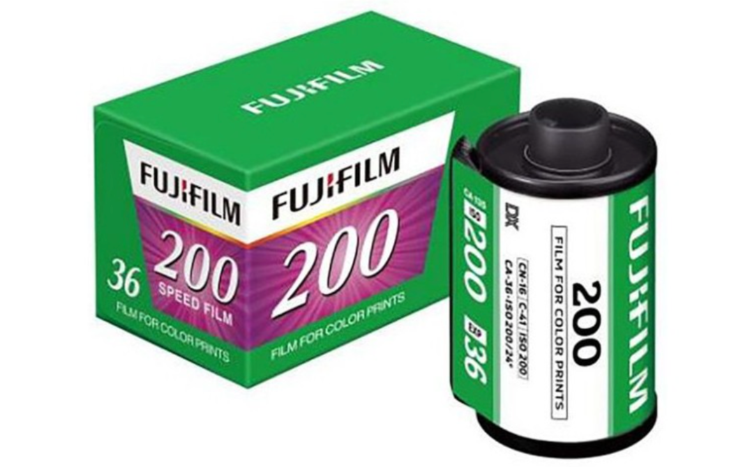 FUJIFILM 200 Color Negative Film (35mm Roll Film, 36 Exposures)