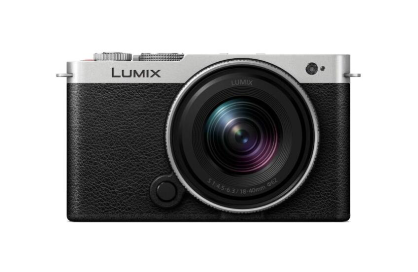 Panasonic LUMIX S9 with S 18-40mm lens