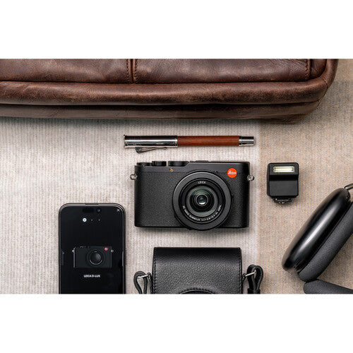 Leica D-Lux 8 Digital Camera