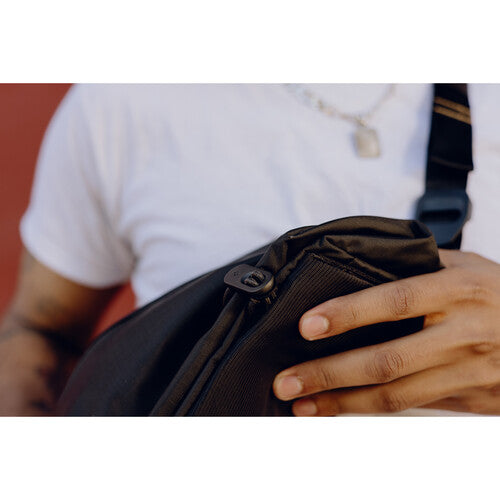 Peak Design Outdoor Sling 7L Black – Nelson Photo & Video