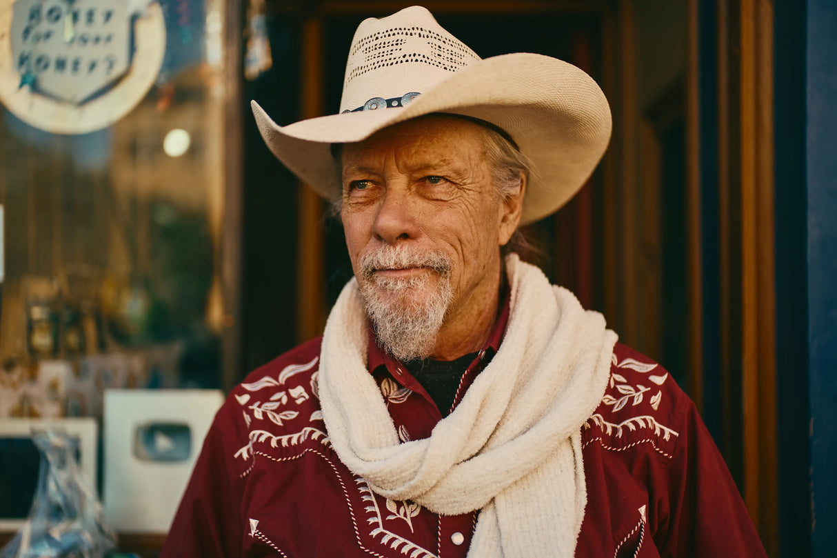 Leica Noctilux-M 35 f/1.2 ASPH.  (Black Anodized Finish)