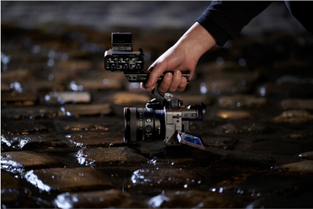 Sony FX2 Digital Cinema Camera with XLR Handle Unit