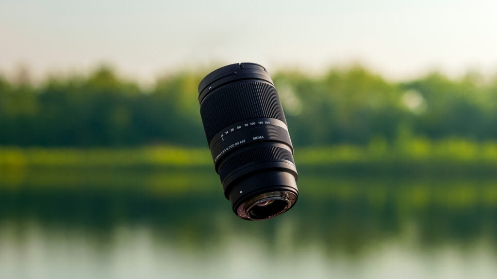 Sigma 20-200mm F3.5-6.3 DG Contemporary Lens for Sony E Mount